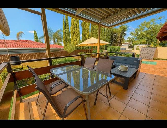 3 BEDROOM HOUSE FOR SALE IN LONEHILL